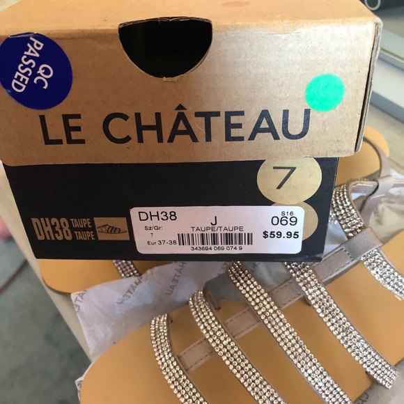 Beautiful glittery sandals - Picture 3 of 3